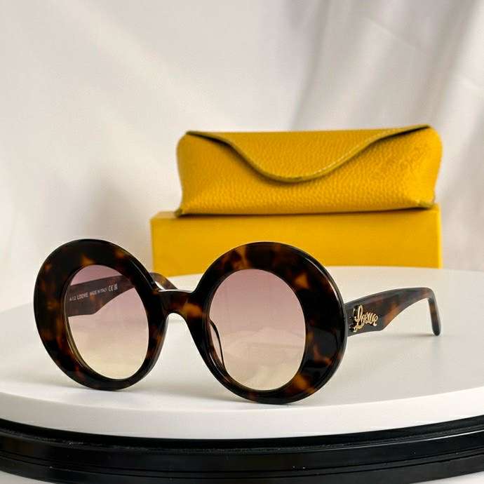 Picture of Loewe Sunglasses _SKUfw56787601fw